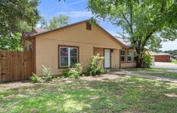 102 E Southland Avenue, Marlin, TX 76661