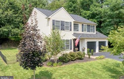 2606 DE WITT DRIVE, LANCASTER, PA 17601