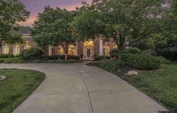 686 N 164th Street, Omaha, NE 68118