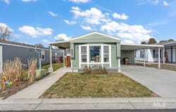 752 Freedom Ln, Emmett, ID 83617