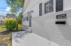 625 FULMER CIR, SWARTHMORE, PA 19081