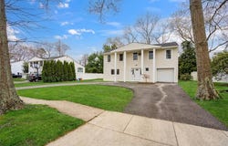 36 Pinewood Drive, Commack, NY 11725