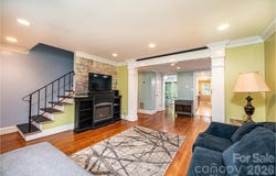 826 6th Street NW, Hickory, NC 28601