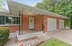 411 E Roosevelt Drive, Moro, IL 62067