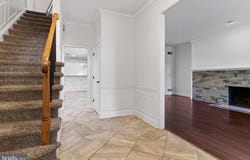 41 DEVONSHIRE SQUARE, MECHANICSBURG, PA 17050