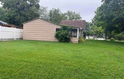 2221 Fairbanks St., Sioux City, IA 51109