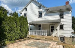 3070 SPRINGTOWN RD, HELLERTOWN, PA 18055