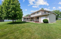 2303 WYNNEWOOD Court, Davenport, IA 52807