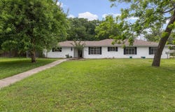2906 Tanglewood Drive, Commerce, TX 75428