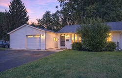 4200 W 90TH Street, Hometown, IL 60456