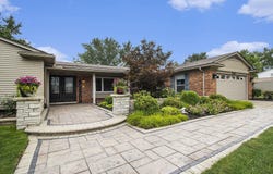 25847 Castlereigh Drive, Farmington Hills, MI 48336