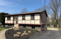 3025 Wallace St, Lower Burrell, PA 15068