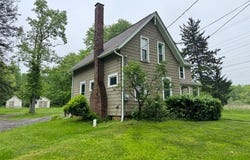 7560 Chagrin Road, Chagrin Falls, OH 44022