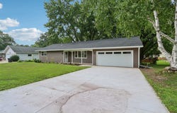 214 Pauquette Drive, Poynette, WI 53955