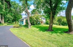 2390 PINEVIEW DRIVE, MALVERN, PA 19355