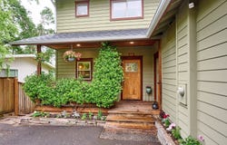 111 5th ST, Silverton, OR 97381
