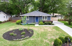 957 Sharon Circle SE, Smyrna, GA 30080
