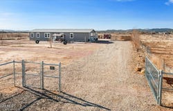 2795 W Bingham Boulevard, Paulden, AZ 86334