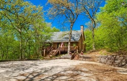 72 Raintree Road, Bells, TX 75414