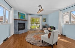 672 W 8TH Avenue, OSHKOSH, WI 54902-5857