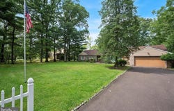 240 DRESHERTOWN ROAD, FORT WASHINGTON, PA 19034