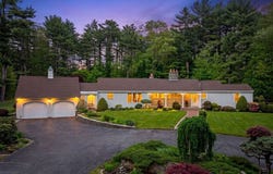 15 Lockwood Ln, Topsfield, MA 01983