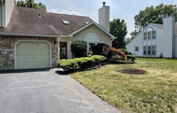 33 Hancock Lane, Manalapan, NJ 07726