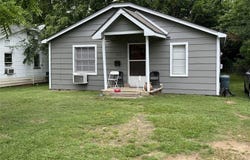 1212 W Cherry Street, Paris, TX 75460