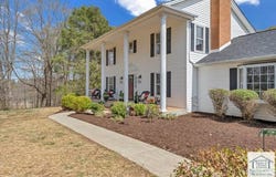 389 Hooker Farm Rd, Martinsville, VA 24112