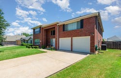 1908 Fountain Spray Drive, Wylie, TX 75098