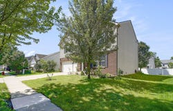 8528 Hawthorn Hill, Dexter, MI 48130