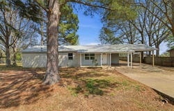1410 Magee Drive, Searcy, AR 72143