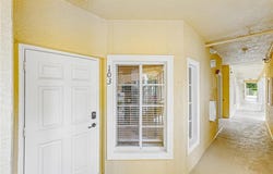 9185 Celeste Dr, NAPLES, FL 34113