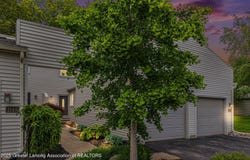 1146 S Ridge Road, Lansing, MI 48917