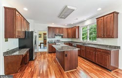 216 WALKER WAY, NEWARK, DE 19711