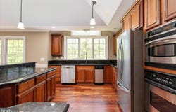 401 BEACH DR, EDGEWATER, MD 21037
