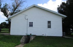 820  4th Street, Ireton, IA 51027