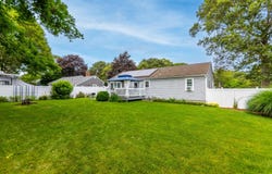 15 Mirror Brook Road, West Yarmouth, MA 02673