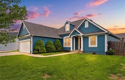 907 Hemlock Street, Paola, KS 66071