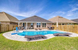 2322 Habersham Ln, Cantonment, FL 32533