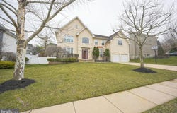 11 EXTON CIR, CHERRY HILL, NJ 08003