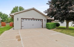 3177 Bellfield Dr, Oshkosh, WI 54904