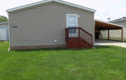 13455 Pear St, Carleton, MI 48117