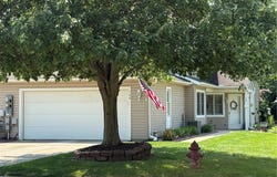 160 Marian Lane, Berea, OH 44017