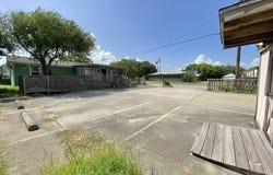 112 Palmetto Ave, ROCKPORT, TX 78382