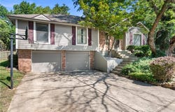 2117 Parker Court, Blue Springs, MO 64015