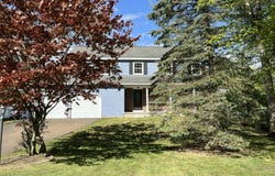 16 Durham Way, Clifton Park, NY 12065