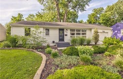 5203 W 76th Terrace, Prairie Village, KS 66208