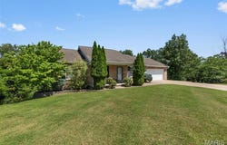 1328 Platinum Court, Cape Girardeau, MO 63701