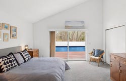 8 Midhampton Court, Quogue, NY 11959